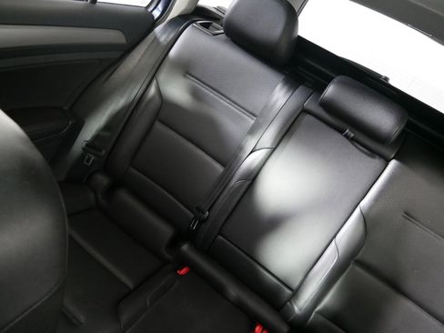 Used 2016 Volkswagen Golf Limited Edition image 12