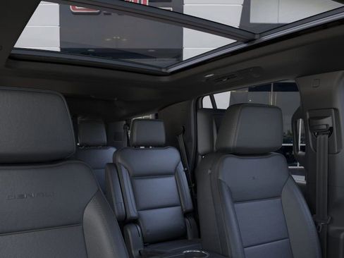 New 2026 GMC Yukon Denali w/ Denali Reserve Package AWD/4WD image 24