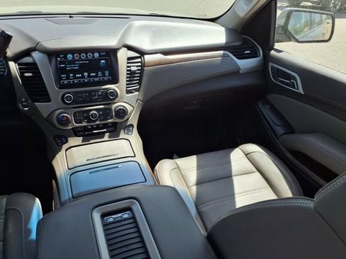 Used 2019 GMC Yukon XL Denali w/ Denali Ultimate Package AWD/4WD image 14