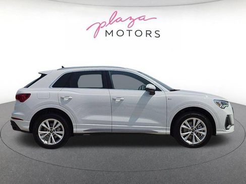 Certified 2025 Audi Q3 2.0T Premium w/ Convenience Package AWD/4WD image 4