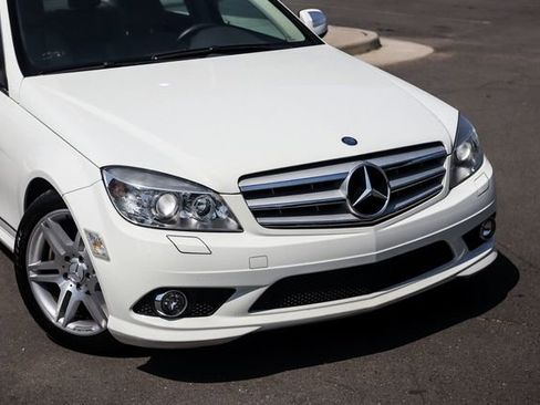 Used 2009 Mercedes-Benz C 350 Sport image 7