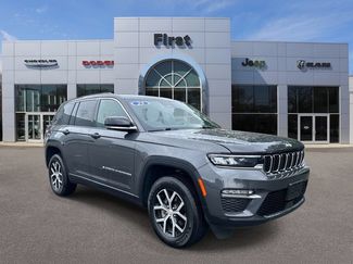 Used 2025 Jeep Grand Cherokee Limited AWD/4WD video 1