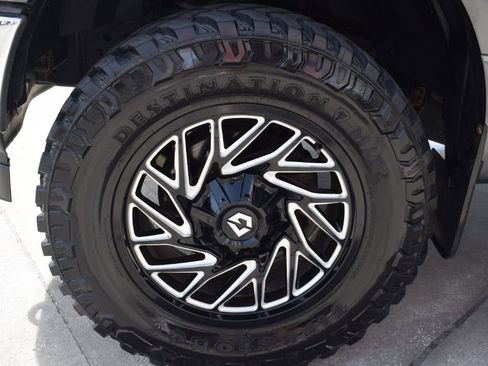 Used 2018 Ford F150 XLT w/ Equipment Group 302A Luxury AWD/4WD image 19