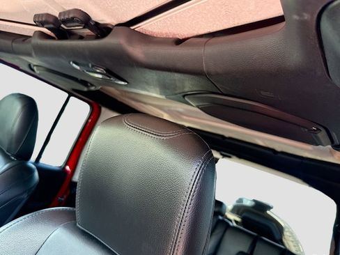 Used 2022 Jeep Wrangler Unlimited Sahara w/ Cold Weather Group AWD/4WD image 20