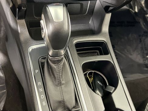 Used 2019 Ford Escape Titanium image 17