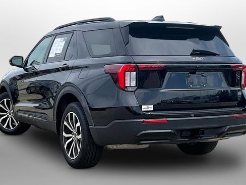 Used 2025 Ford Explorer ST-Line AWD/4WD image 10
