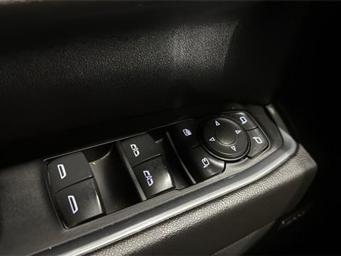 Used 2022 Chevrolet Silverado 1500 LTZ w/ Z71 Off-Road Package image 23