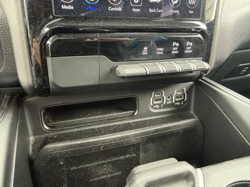 Used 2020 RAM 1500 Laramie image 13