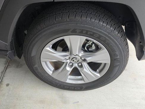 Certified 2025 Toyota RAV4 XLE AWD/4WD image 33