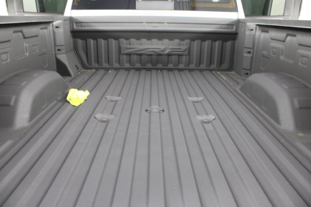 Used 2024 Chevrolet Silverado 2500 ZR2 w/ Technology Package AWD/4WD image 23