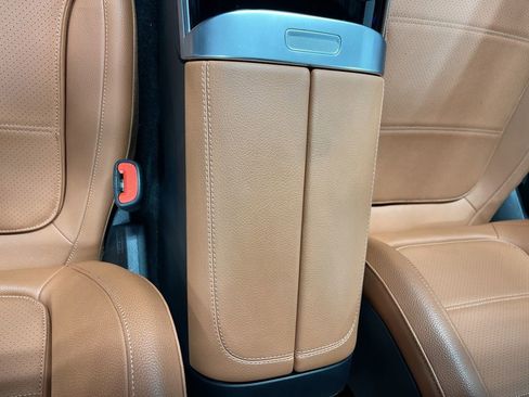 Used 2025 Mercedes-Benz C 300 4MATIC Sedan image 13