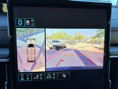 Used 2025 GMC Yukon Denali image 30