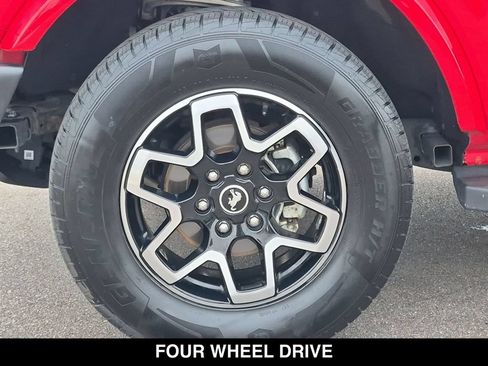 Used 2022 Ford Bronco Outer Banks AWD/4WD image 17