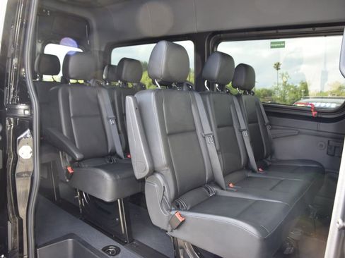 Used 2024 Mercedes-Benz Sprinter 2500 image 18
