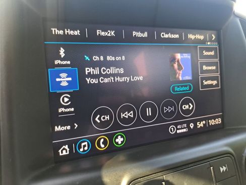 Used 2023 GMC Terrain SLT w/ Elevation Edition image 9