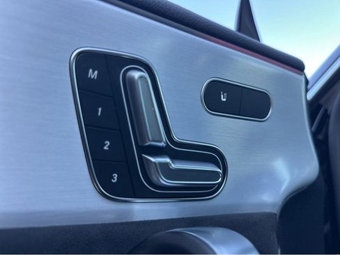 Used 2025 Mercedes-Benz CLA 35 AMG 4MATIC image 33