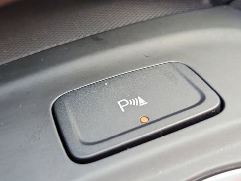 Certified 2024 Chevrolet Equinox LT image 33