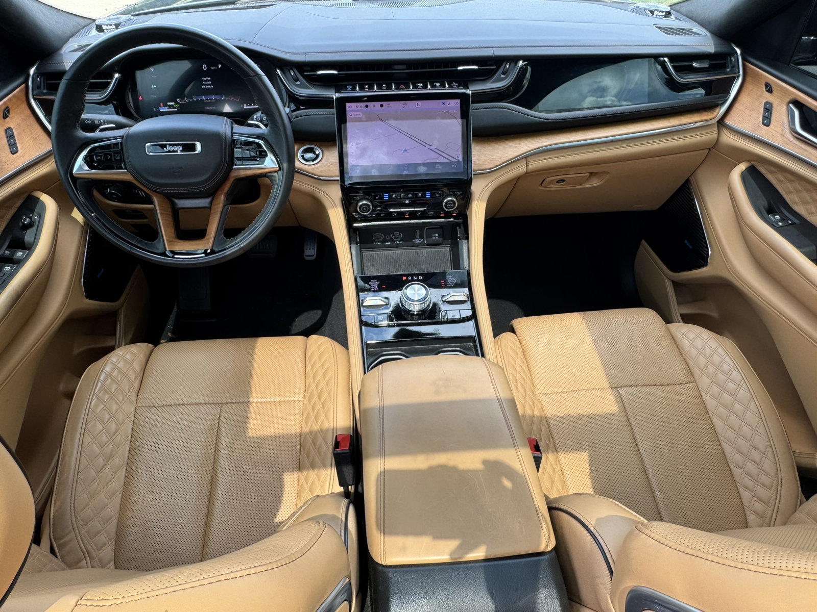 Used 2025 Jeep Grand Cherokee Summit AWD/4WD image 28