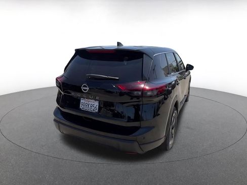 Used 2025 Nissan Rogue SV FWD image 14
