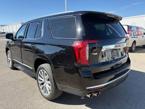 Used 2024 GMC Yukon Denali w/ Advanced Technology Package image 3