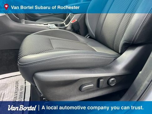 Used 2023 Subaru Forester Premium AWD/4WD image 15