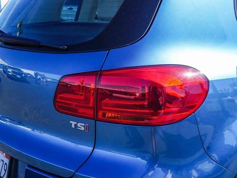 Used 2017 Volkswagen Tiguan S image 7