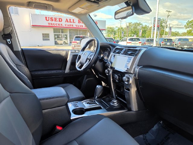 Used 2024 Toyota 4Runner SR5 Premium w/ Moonroof Package AWD/4WD image 11