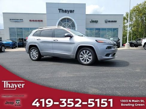 Used 2017 Jeep Cherokee Overland FWD image 1
