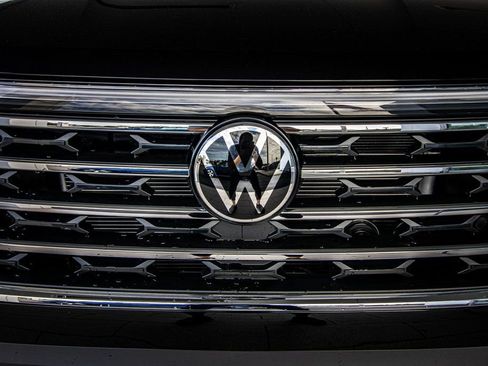 New 2026 Volkswagen Atlas SE image 8