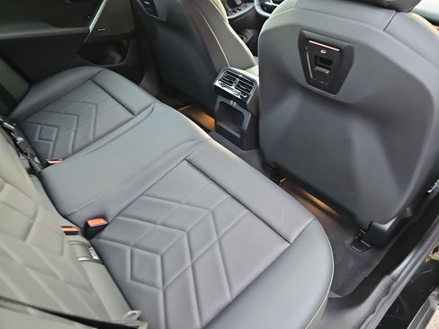 Used 2025 BMW 530i xDrive image 11