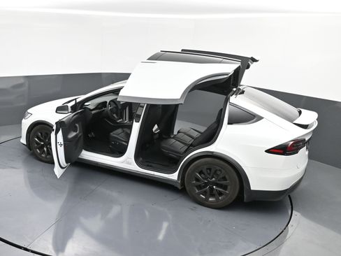 Used 2024 Tesla Model X image 41