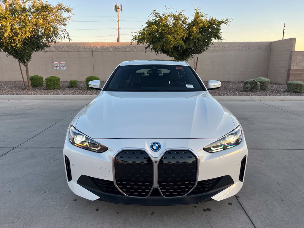 Used 2023 BMW i4 eDrive40 w/ Premium Package RWD image 3