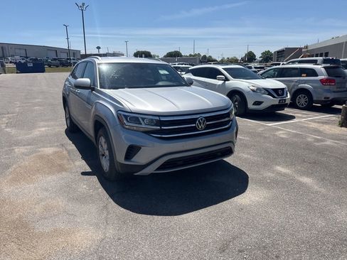 Used 2020 Volkswagen Atlas Cross Sport S FWD image 2