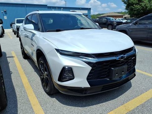 Used 2021 Chevrolet Blazer RS w/ Enhanced Convenience Package FWD image 2