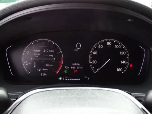 Used 2025 Honda Civic Sport image 25