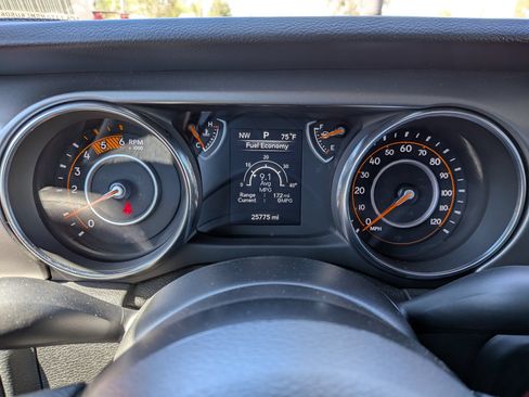 Used 2021 Jeep Gladiator Sport AWD/4WD image 21