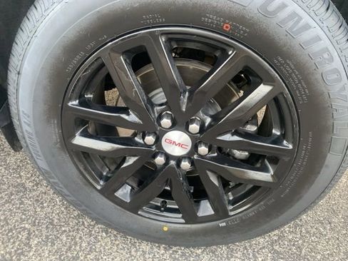 Used 2018 GMC Acadia SLT image 11