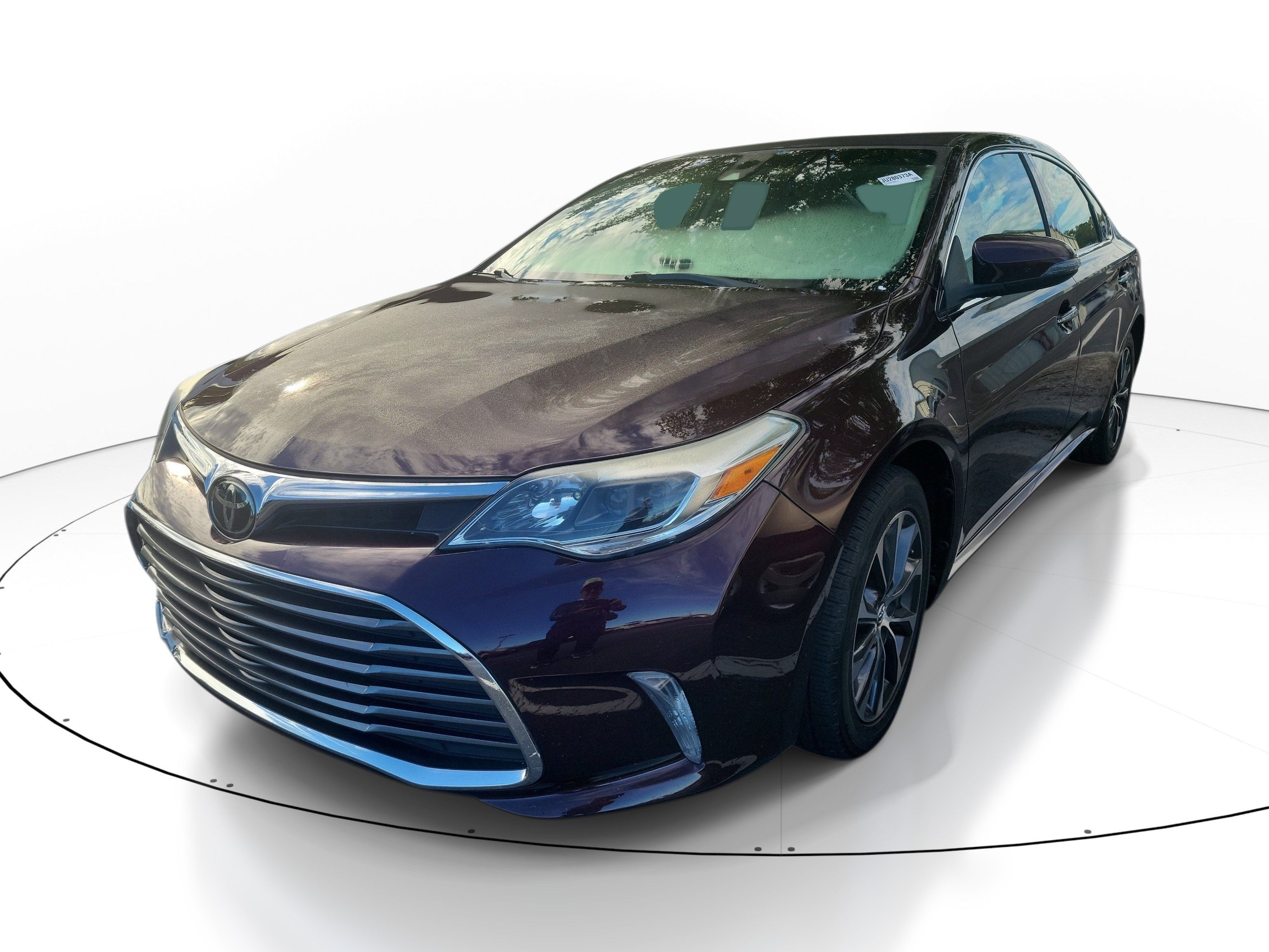 Used 2018 Toyota Avalon XLE Premium w/ All Weather Liner Package FWD image 3