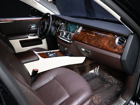 Used 2012 Rolls-Royce Ghost RWD image 68