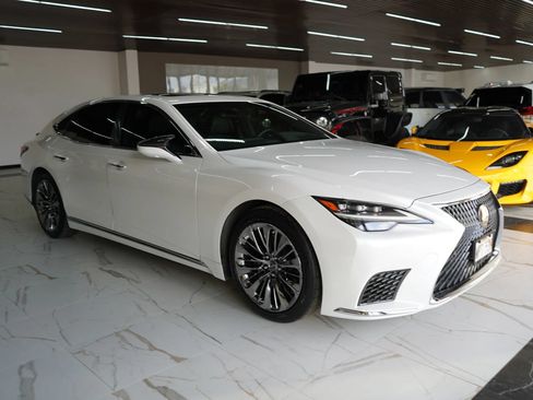 Used 2022 Lexus LS 500 w/ Luxury Package RWD image 3