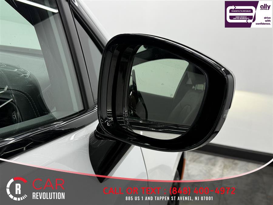 Used 2024 Chrysler Pacifica Limited FWD image 42