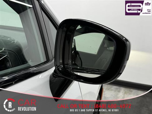 Used 2024 Chrysler Pacifica Limited image 42