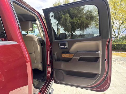 Used 2017 GMC Sierra 1500 SLT w/ SLT Premium Package AWD/4WD image 11