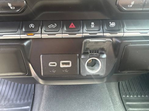 Used 2019 Chevrolet Silverado 1500 LT w/ All-Star Edition AWD/4WD image 30