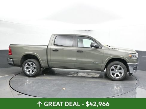 Used 2026 RAM 1500 Big Horn AWD/4WD image 4
