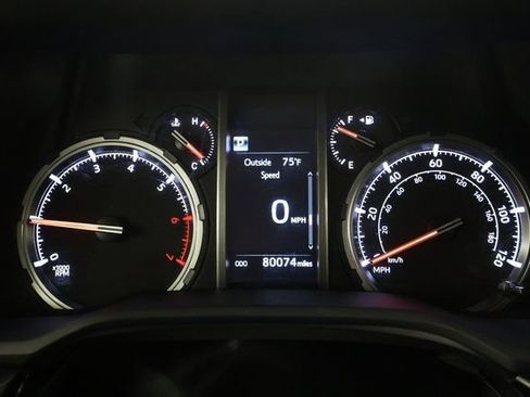 Used 2022 Toyota 4Runner TRD Off-Road Premium AWD/4WD image 17