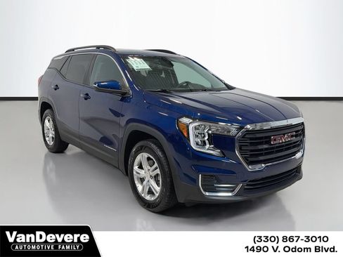 Used 2022 GMC Terrain SLE w/ Driver Convenience Package AWD/4WD image 1