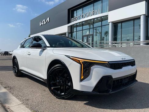 New 2026 Kia K4 GT-Line Turbo FWD image 1