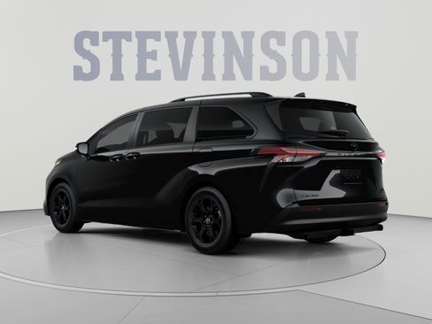 New 2026 Toyota Sienna XLE Woodland Edition AWD/4WD image 6