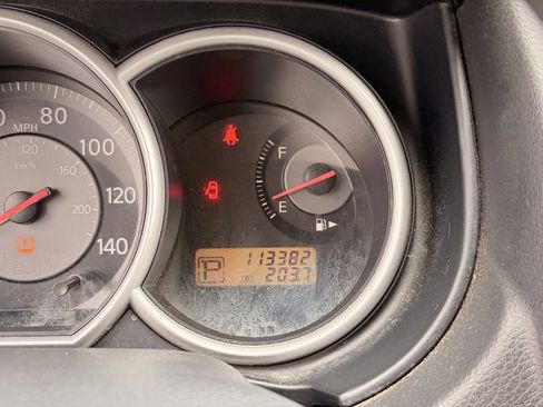 Used 2009 Nissan Versa Hatchback w/ Convenience Pkg FWD image 28